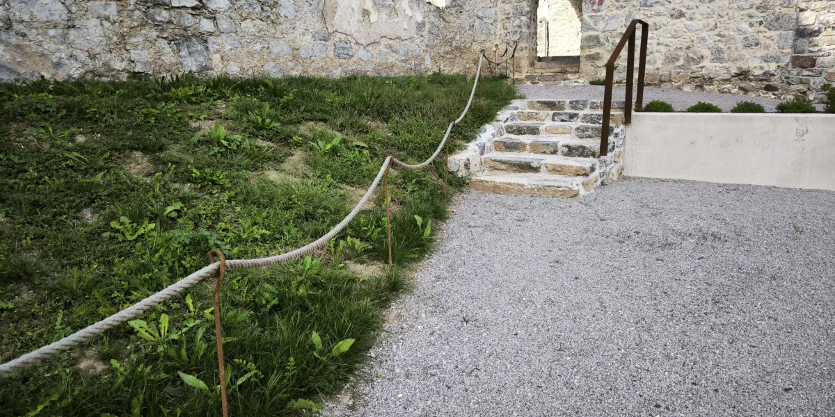 Grad Soteska — fotografija 8
